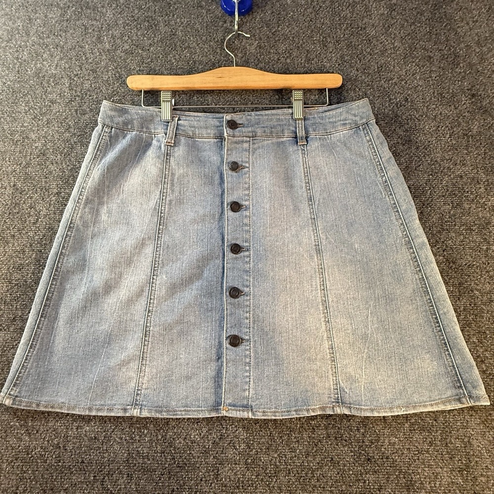 Mossimo Supply Co Denim Button Front A-Line Skirt Womens 14 Light Wash Stretch